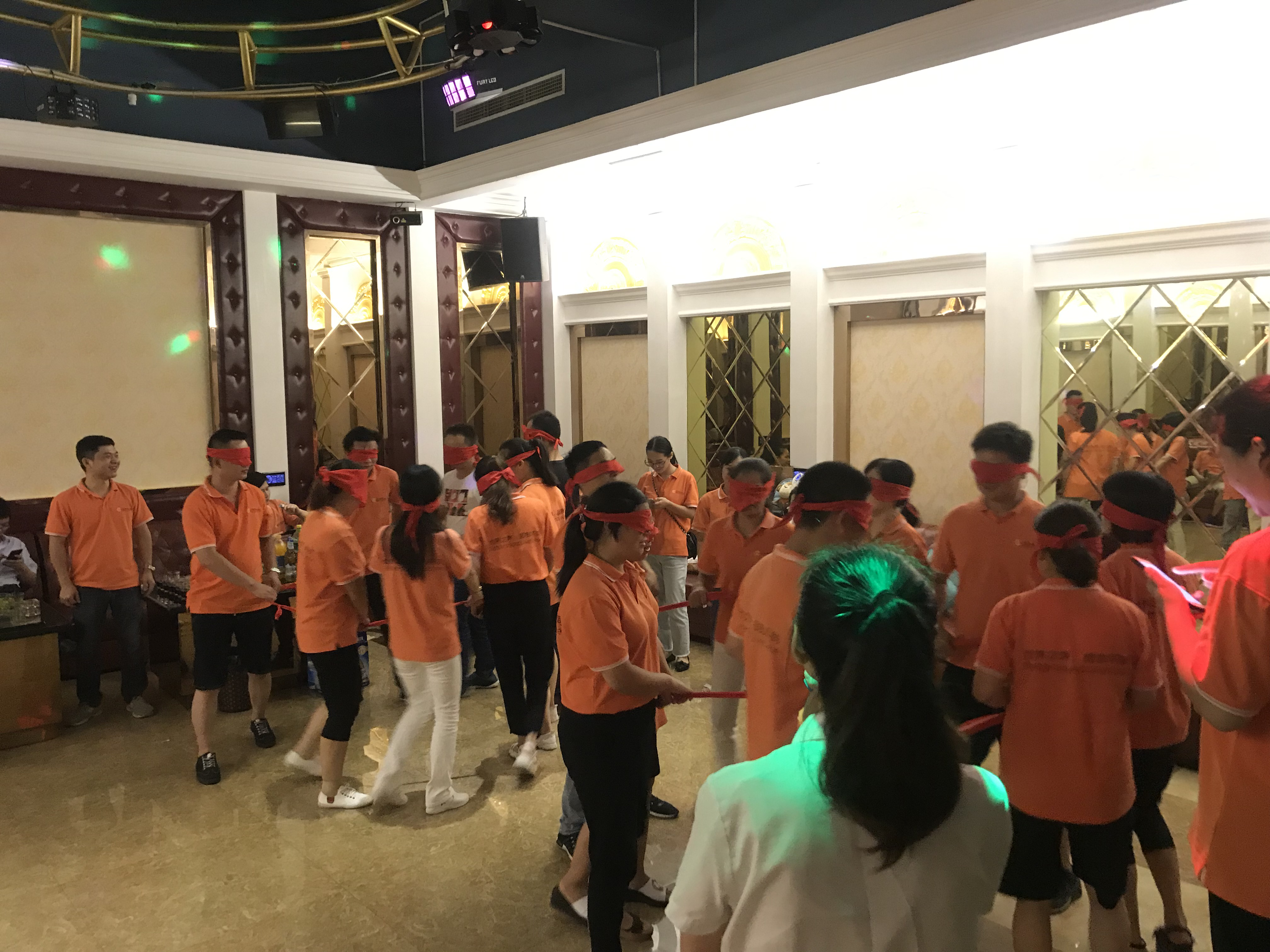 凝心聚力，激揚(yáng)青春